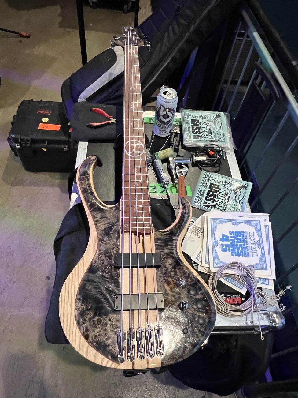 Ibanez BTB 845 DTL five-string with a rosewood Neck Illusions fretboard